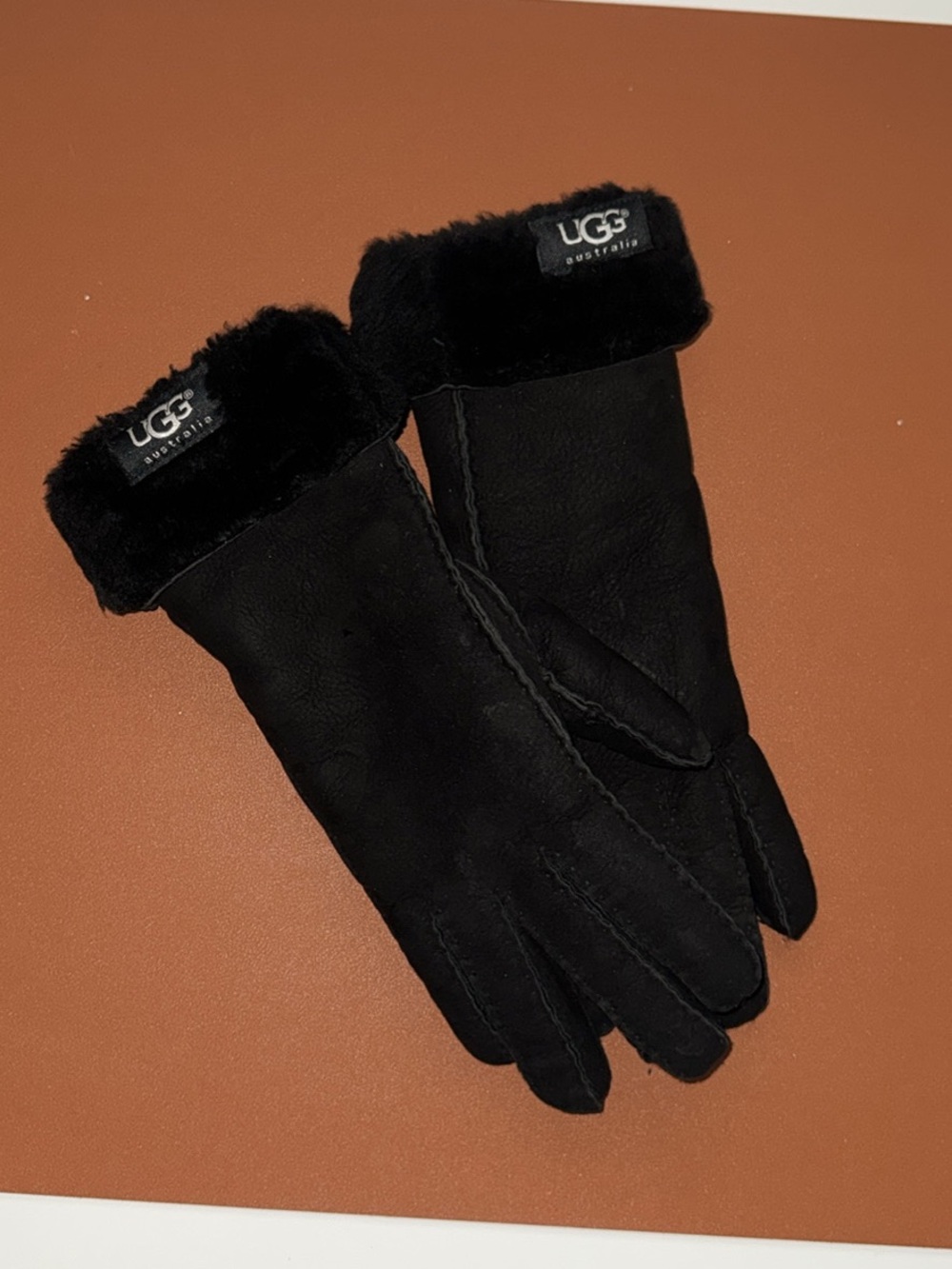 UGG Black Faux-Shearling Lined Glove Pair